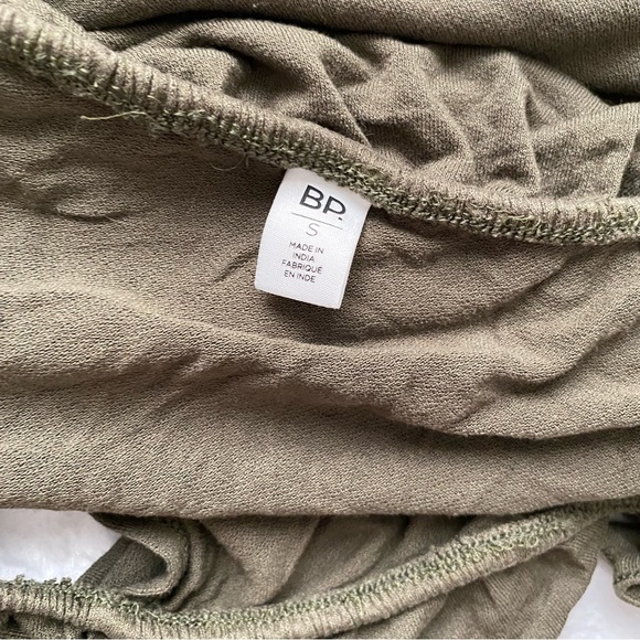 BP Green Cropped Off Shoulder Top [PRICE FIRM] - Picture 3 of 8